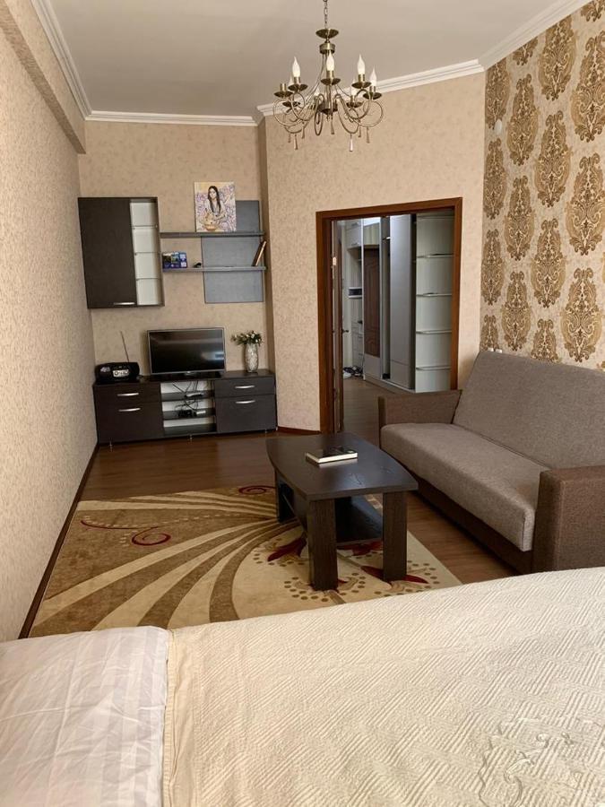 Bishkek, Promenade Apartment Exterior photo