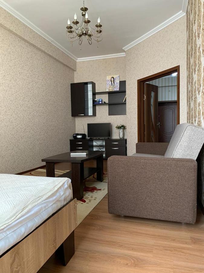 Bishkek, Promenade Apartment Exterior photo